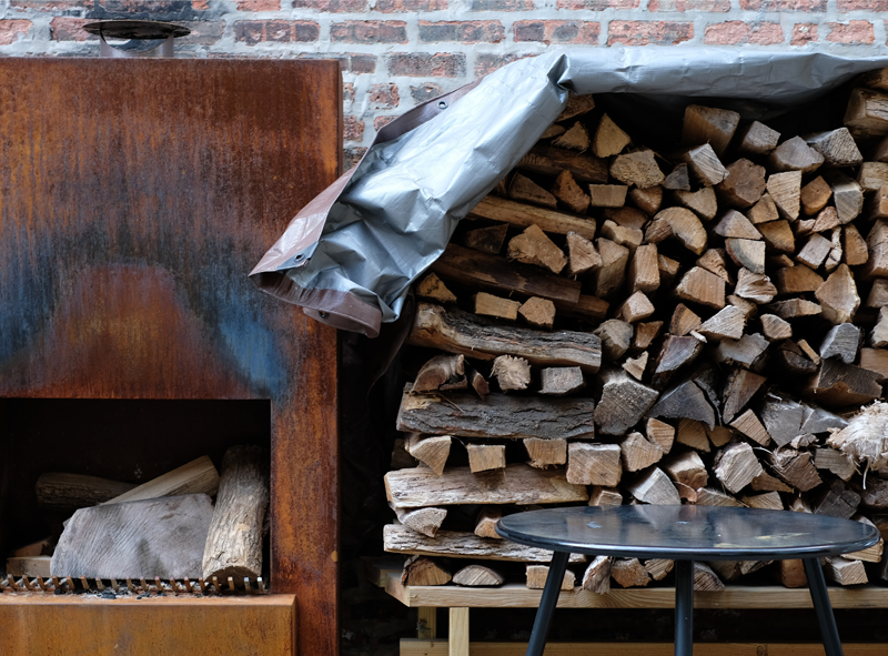 Outdoor protection with tarpaulin - 10 benefits of using tarpaulin for various outdoor applications.